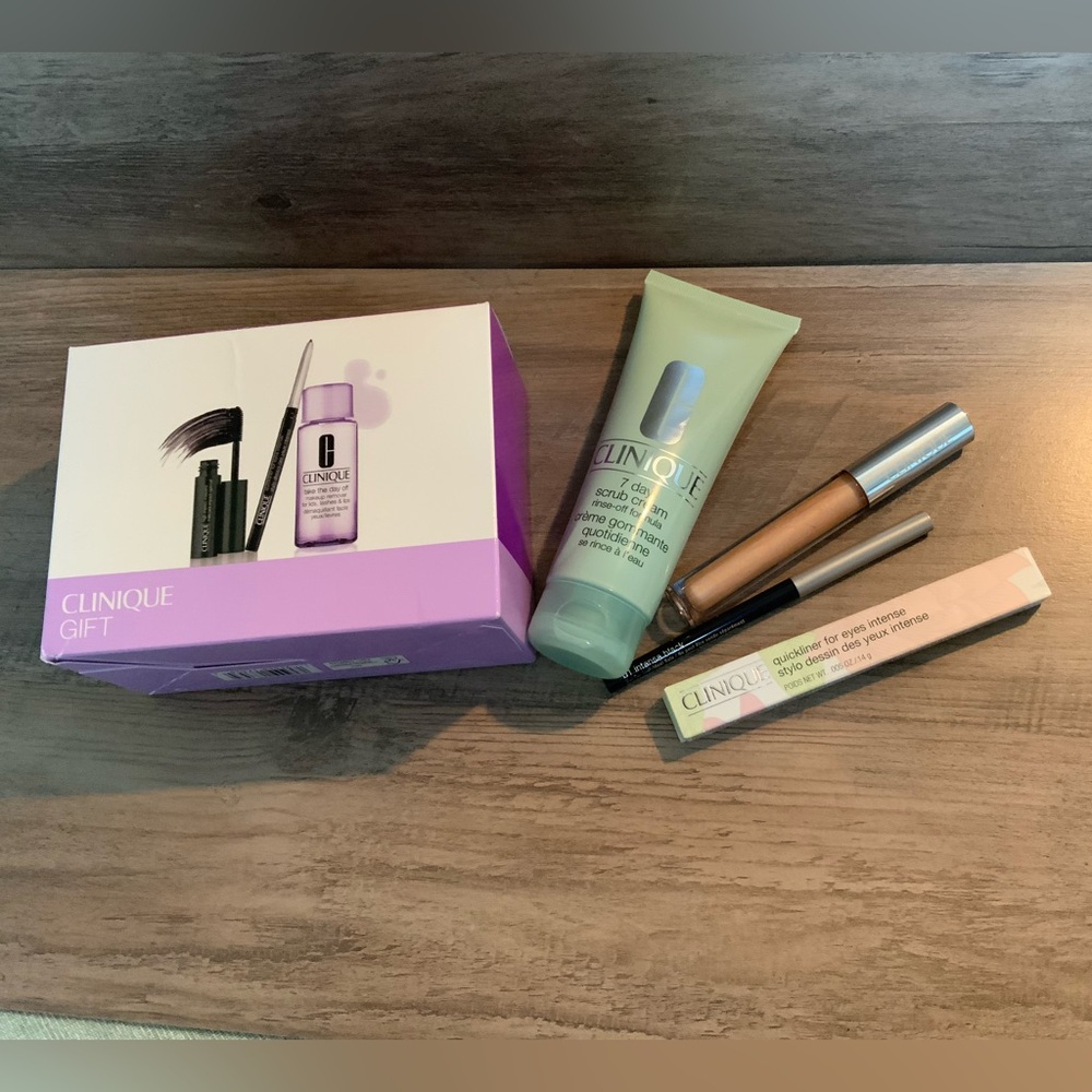 Clinique Set - eye liner, lipgloss, cleanser